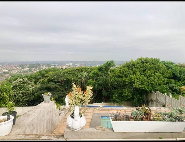 3 BEDROOM HOUSE FOR SALE IN BLUFF